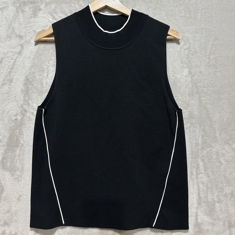 Banana Republic Rib Sleeveless Top Size L Mock‎ Neck White Piping Collar & Seams